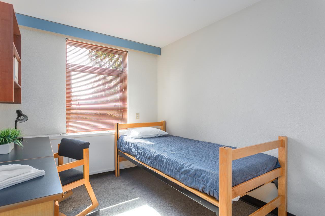 Pacific Spirit Hostel แวนคูเวอร์ ภายนอก รูปภาพ